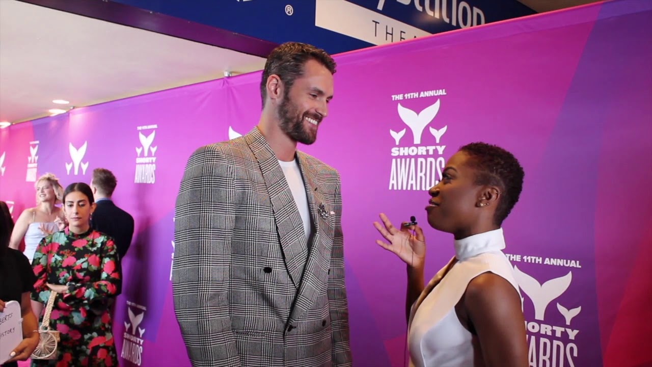 Zayna Allen Interviews NBA Player Kevin Love at the 2019 Shorty Awards!